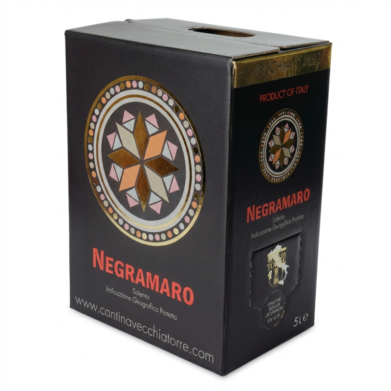 detail Vecchia Torre Negroamaro červené bag in box 5l /Itálie/